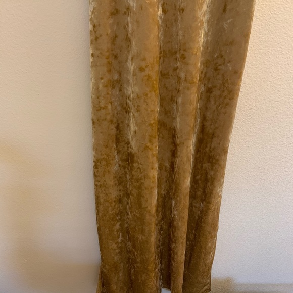 Velvet maxi dress - Picture 2 of 3